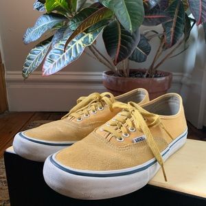 Vans Era Ultracush in canary colorway men’s size 9